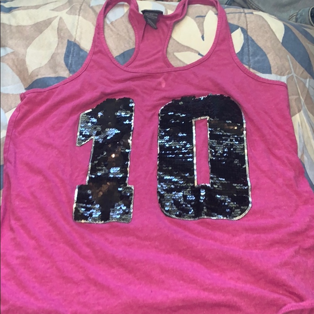 tank top with number 10